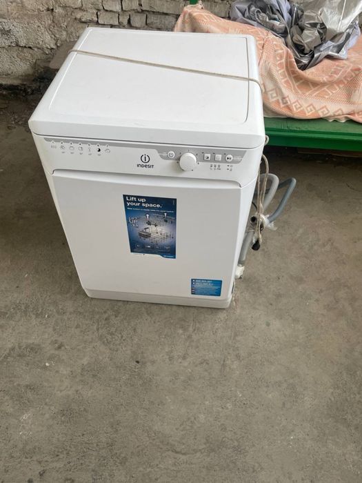 Посудамоющая машина InDeSIT