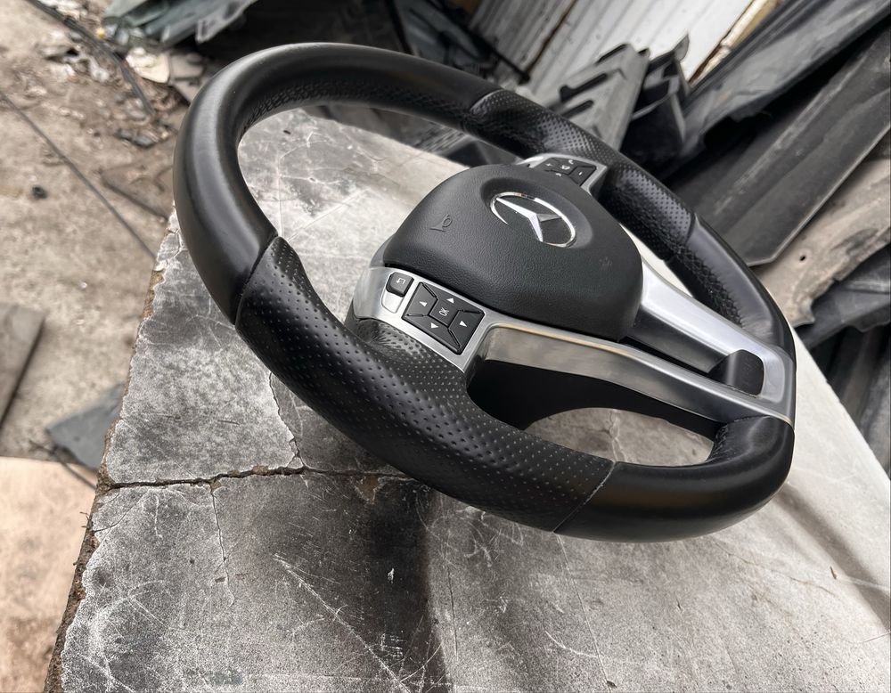 Фейсов Амг волан Мерцедес C W204 и Е W212 facelift