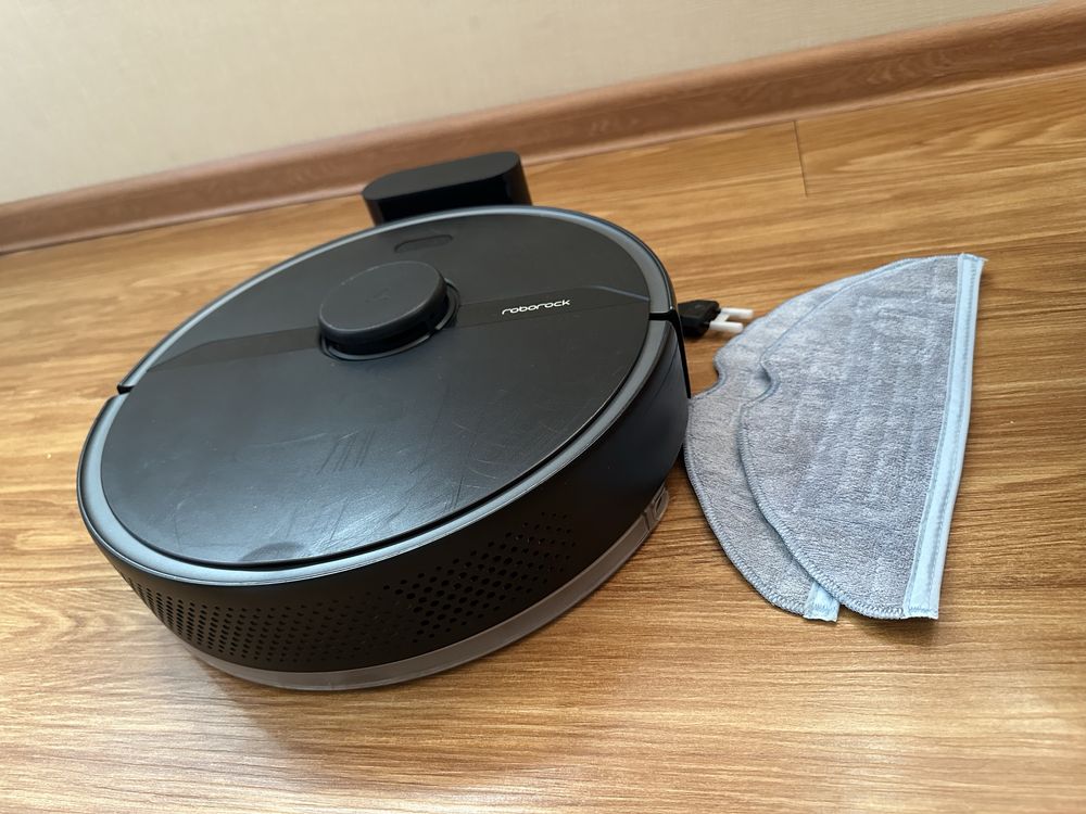 Продается робот пылесос roborock s6 pure
