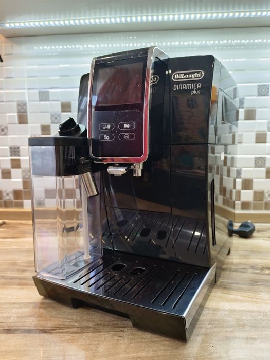 Кофемашина Delonghi ECAM370.70B черный