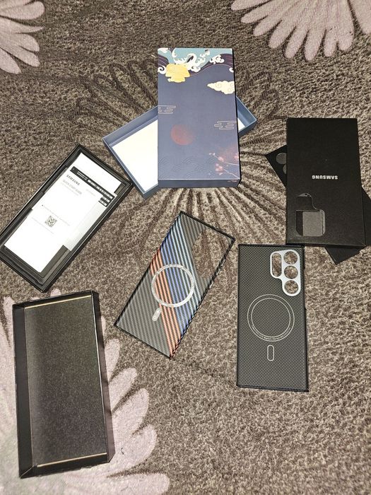 Продам Samsung S 23 UITRA.  ( 12-256)