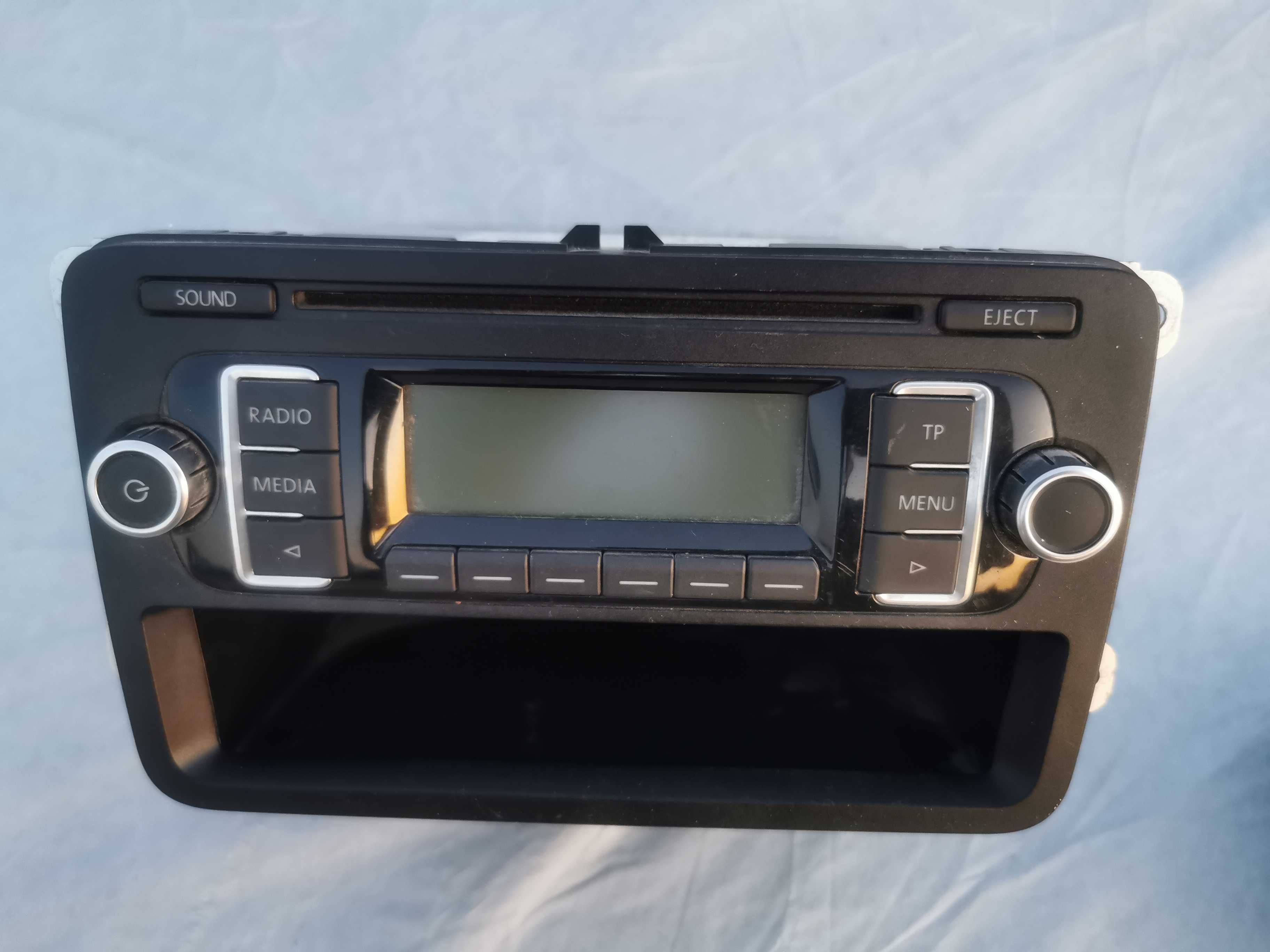 Vw оригинално радио RCD210mp3