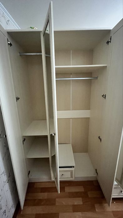 Продается шкаф в отличном состоянии