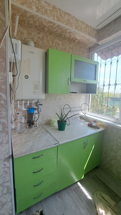 Чирчик шахар 
Навои атлант тепасида  
#1-хона 1-этаж 
Квартира ижар