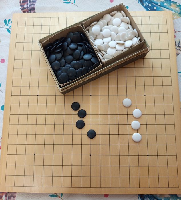 Настольная игра ГО (Япония)