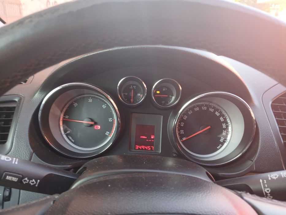 Vând Opel Insignia 2010