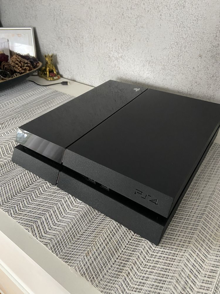 Конзола PS4 500GB