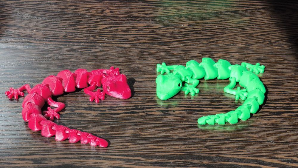 Игрушки, подвижные фигурки ящериц