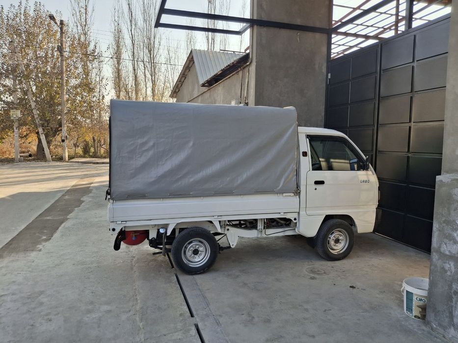 Срочно продаëтсч автомобиль Labo