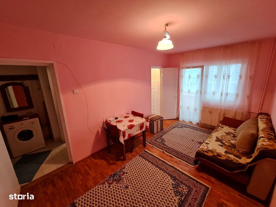 Inchiriez garsoniera confort 1 cu balcon zona Confectii 150 euro etaj3