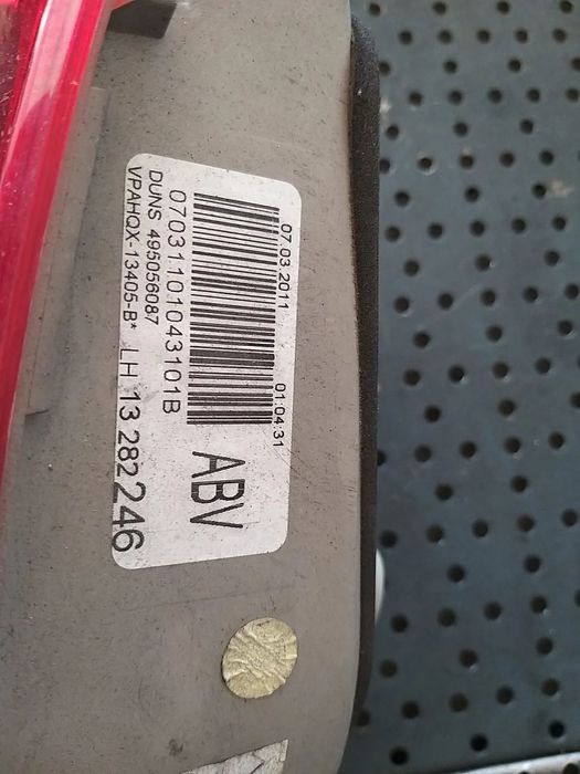 Stop tripla lampa stanga haion opel astra j 13282246