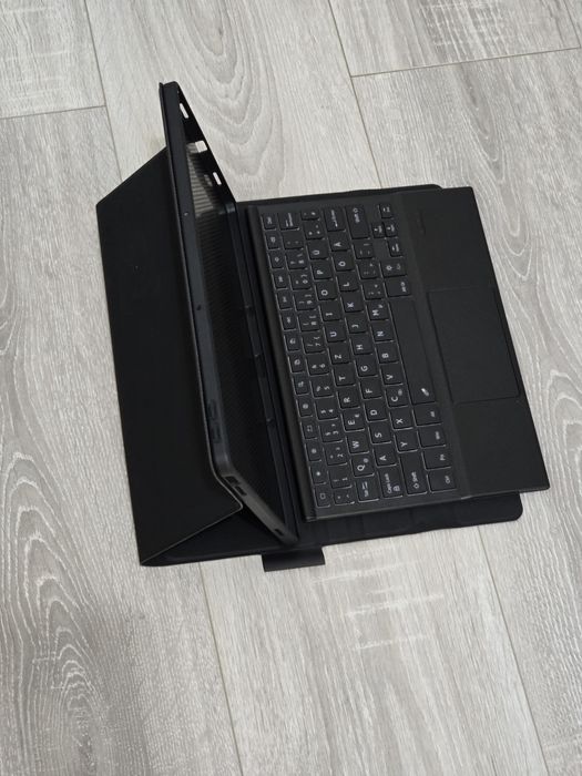 Husă cu tastatură pentru Lenovo Tab P11 Gen 2, negru