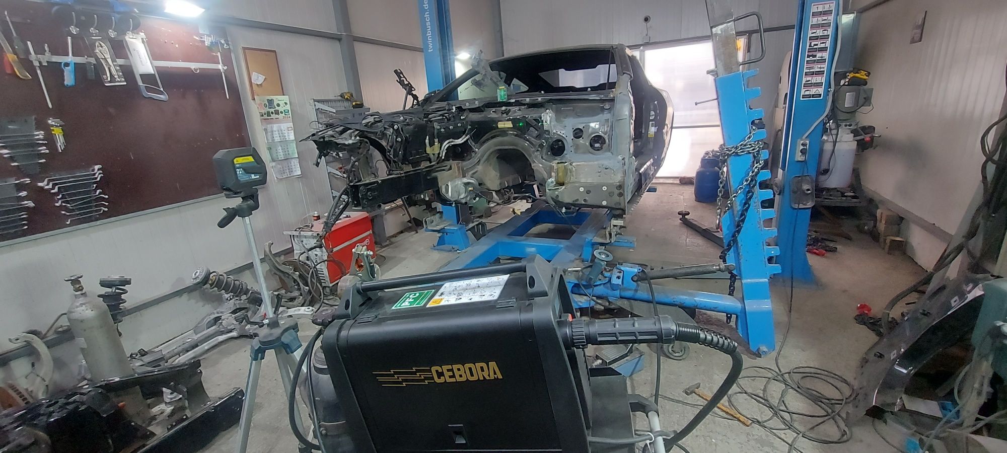 Автобояджийски и тенекеджийски сервиз.автобояджия тенекеджия д
