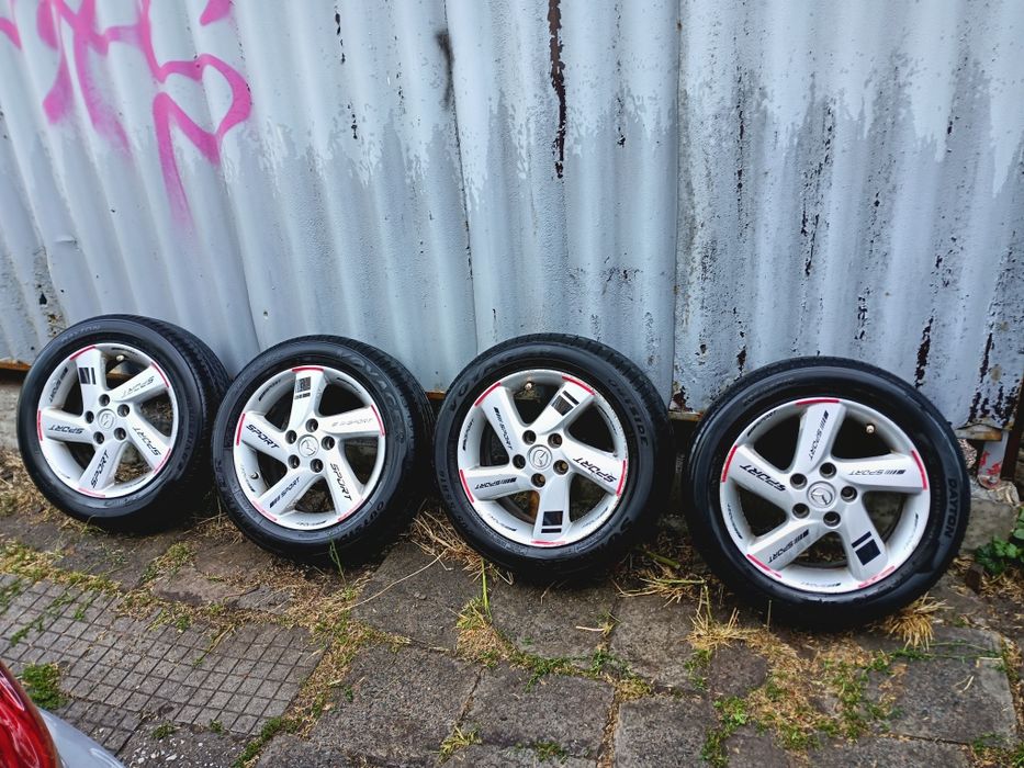 Продавам гуми с джанти.