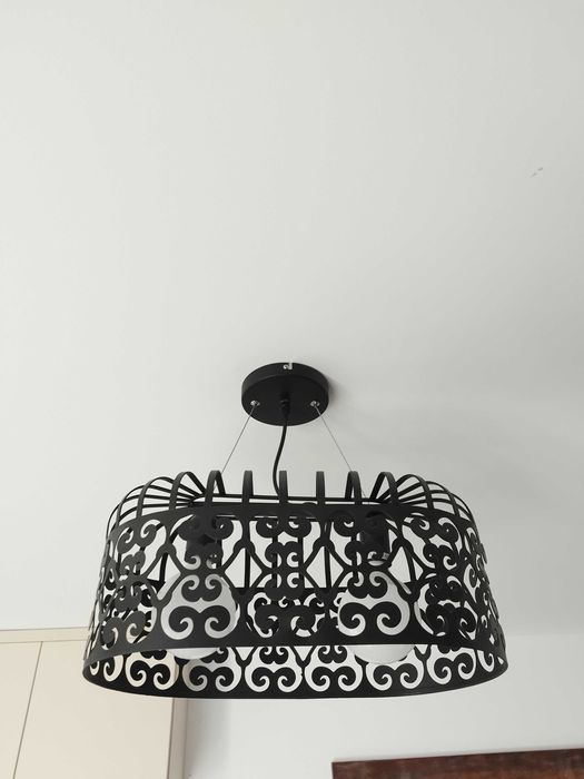 Vând lustra dormitor