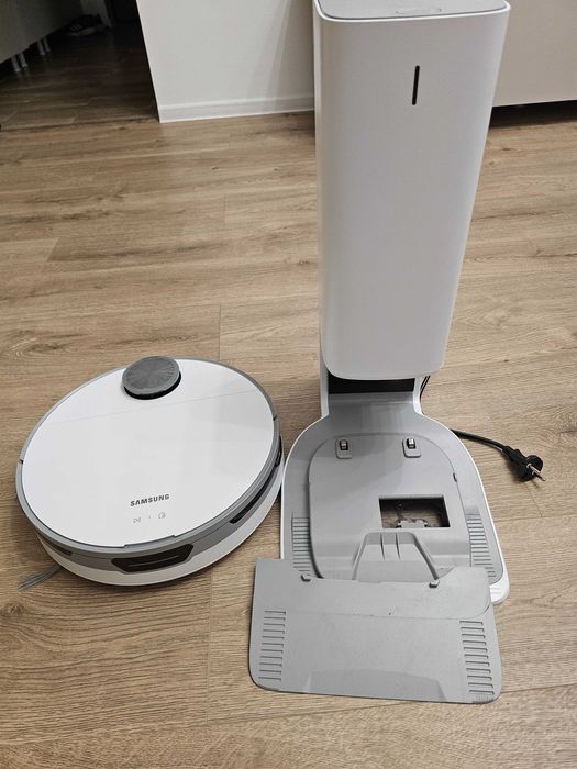 Aspirator robot Samsung JetBot + cu statie de incarcare