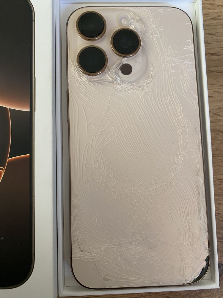счупен iPhone 16 pro •Цена по договаряне•