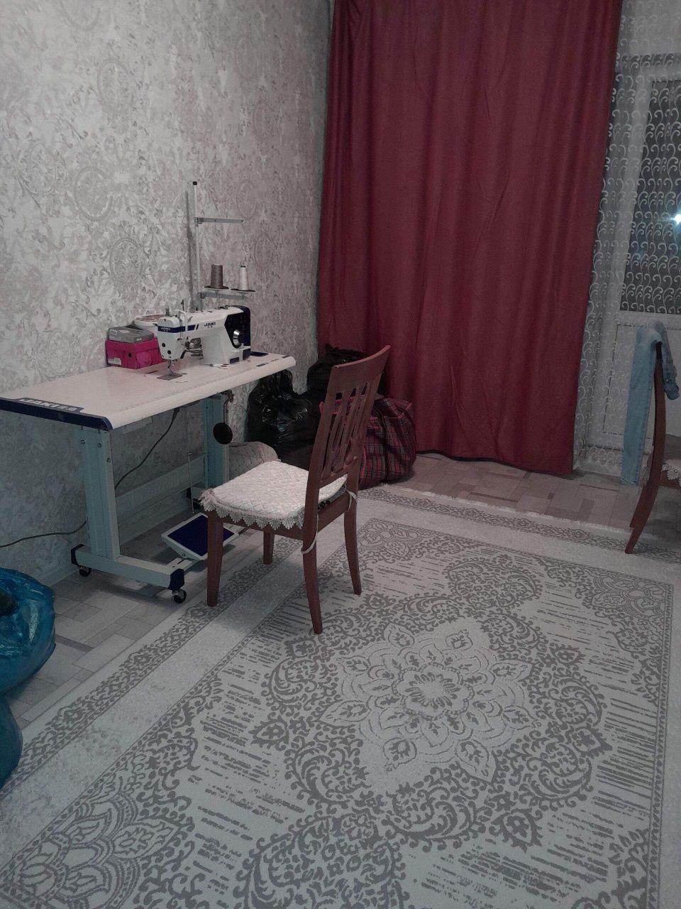 Продам промышлнную швейную машинку