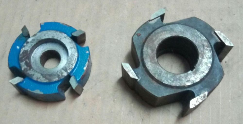 Cu dinti drepti diferite marimi faltuit