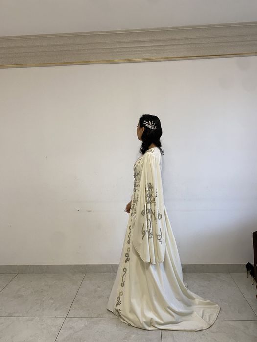 Платье на узату б/у