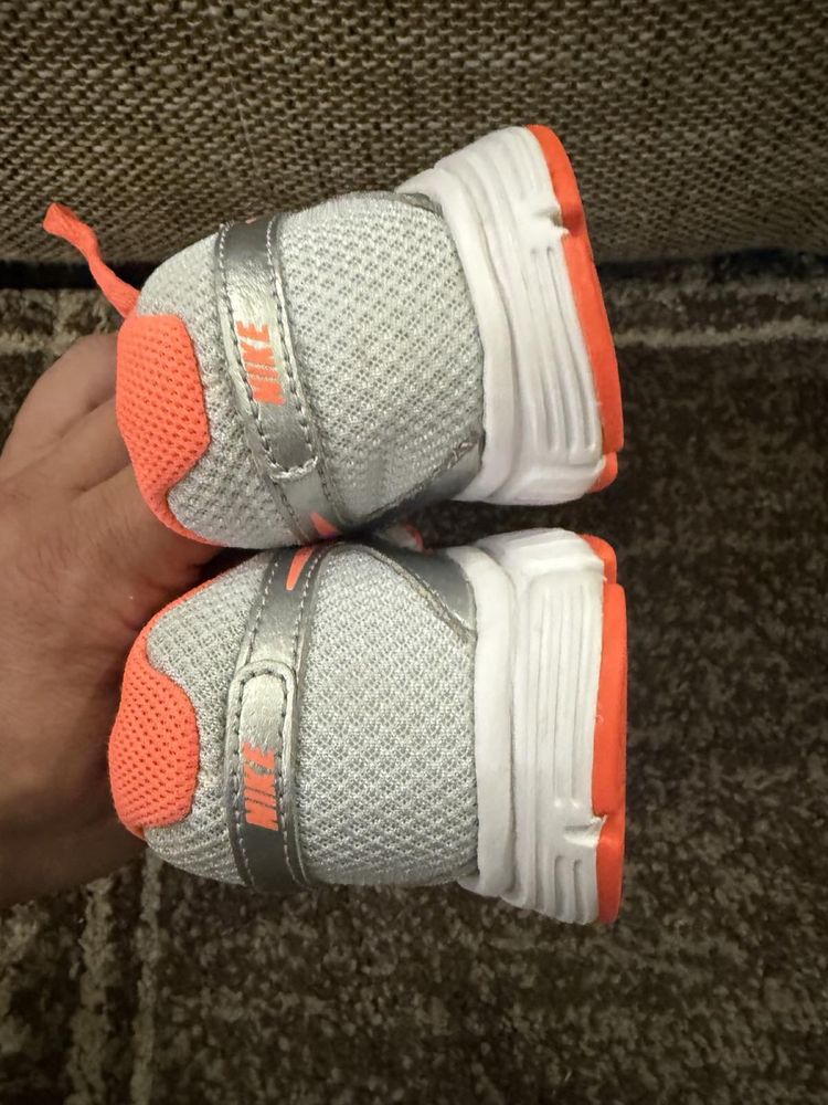 Детскк маратонки за момиче -Nike -35,5номер