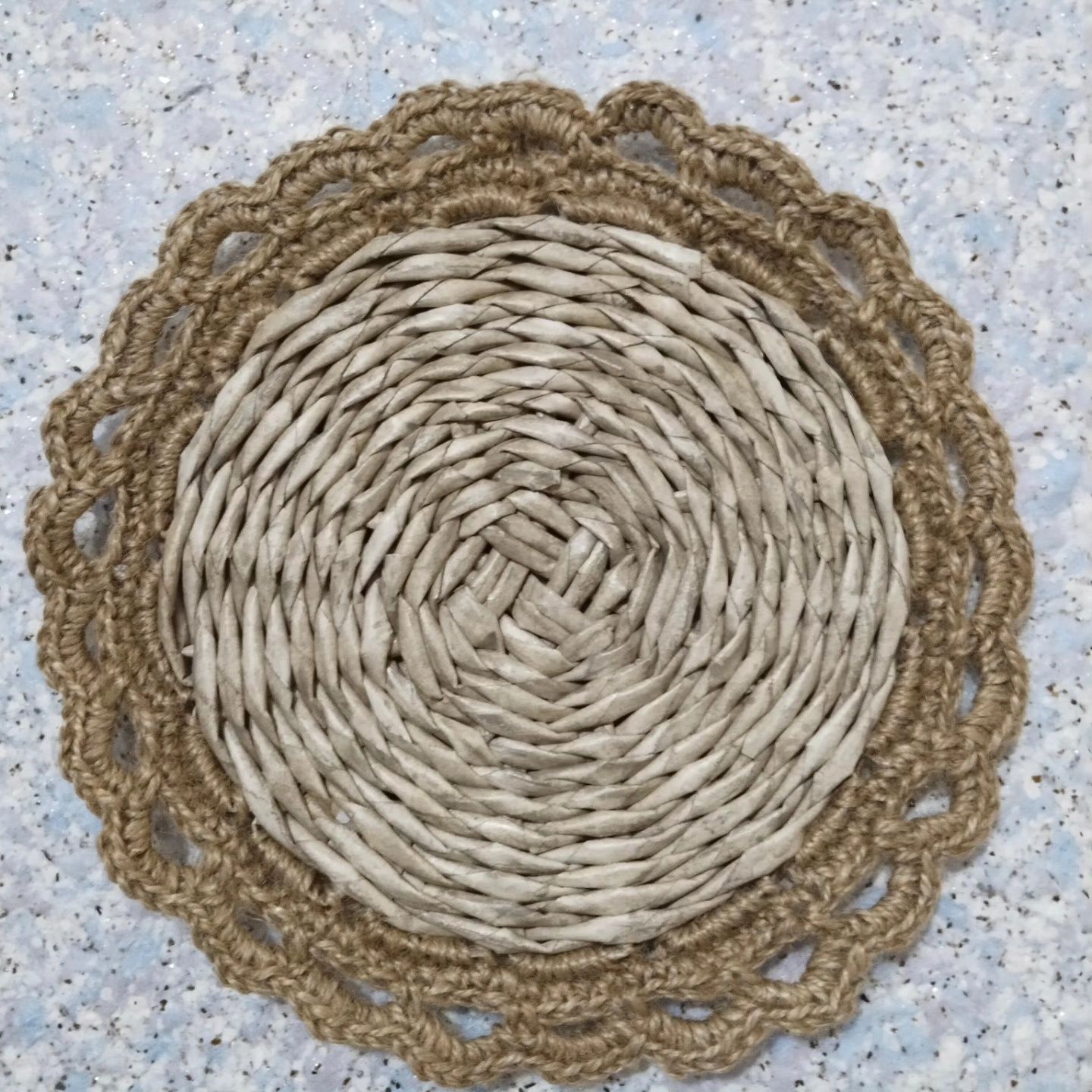 Декоративные плетеные тарелочки