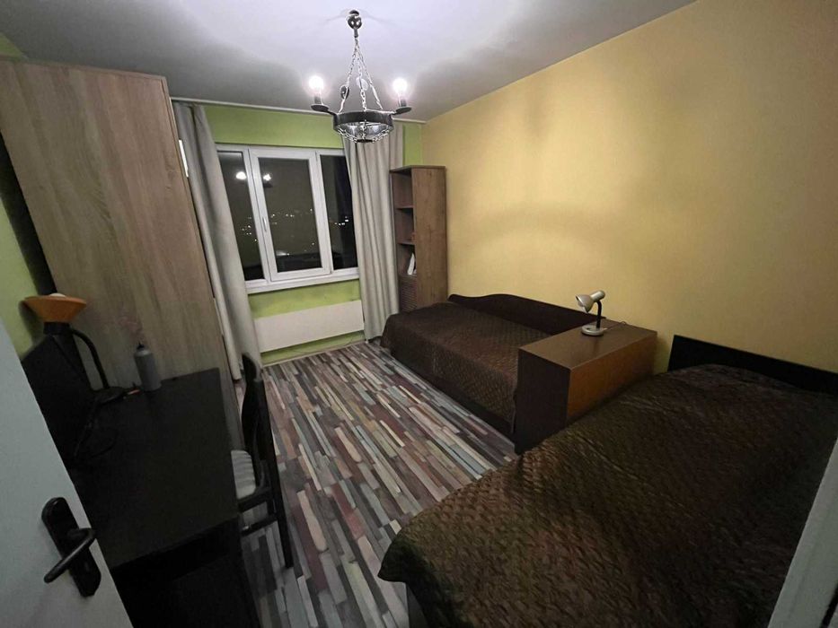 просторен тристаен апартамент