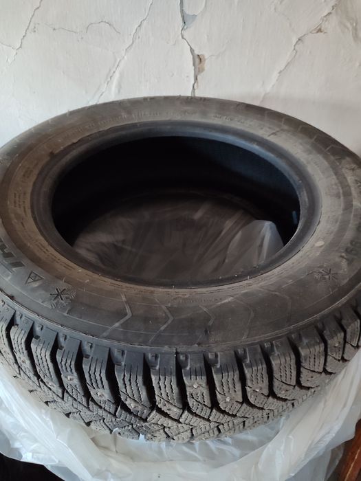 Продам резину на 15 зимние