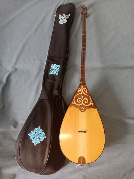 Домбыра сатылады