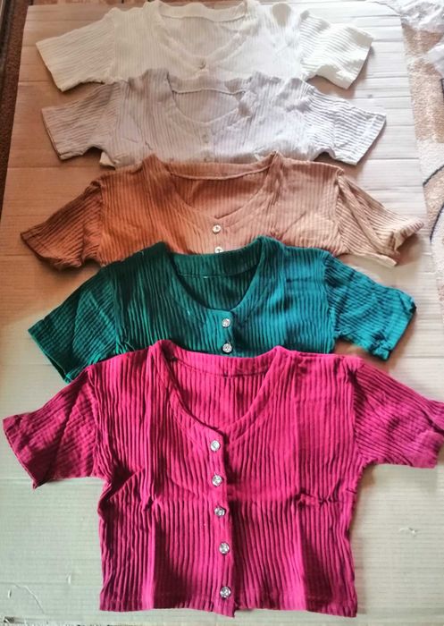 Нови Къси Блузи с къс ръкав!