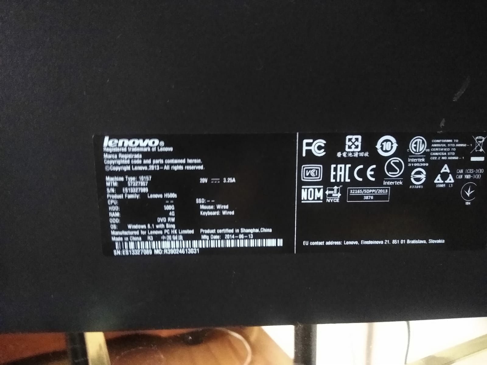 Calculator unitate Lenovo și monitor Philips