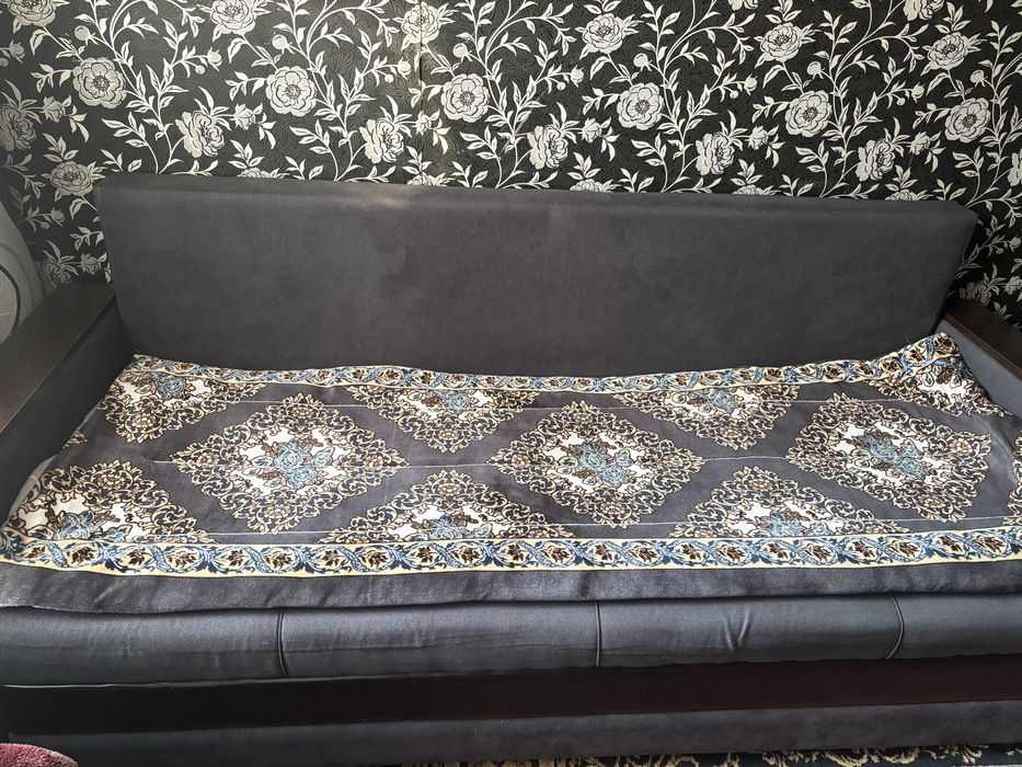 Диван б/у в хорошем состоянии