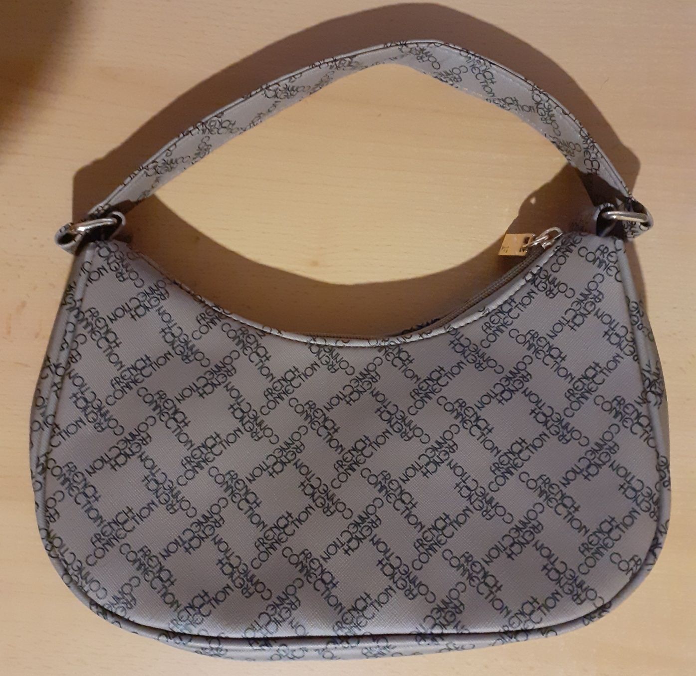 Чанта на French connection