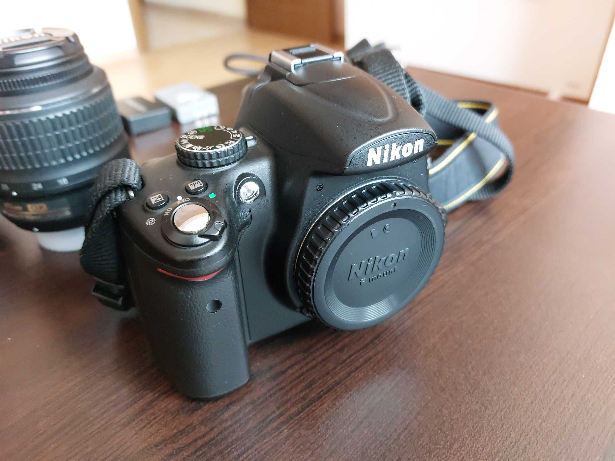 Фотоапарат Nikon D5000 с два обектива