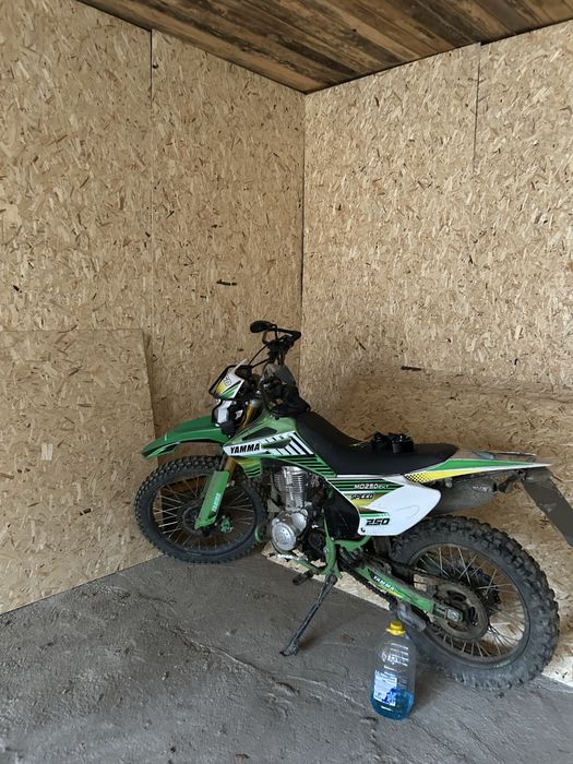 Мотоцикл Yamma 250куб
