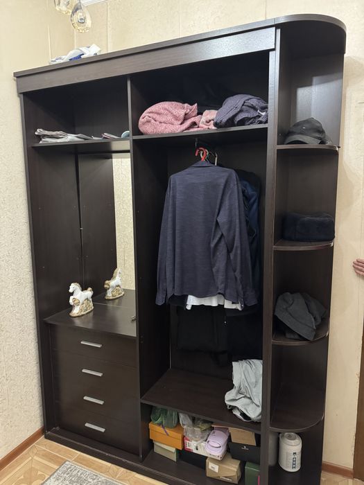 Шкаф для одежда продается