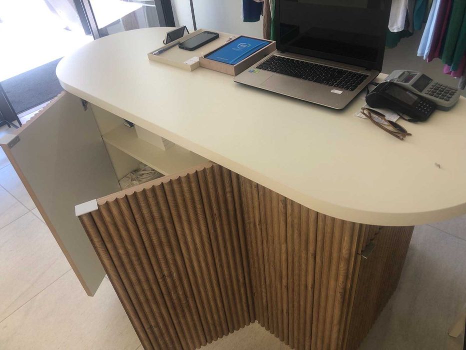 Обзавеждане за магазин