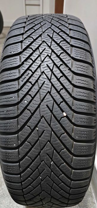 De vanzare 4 anvelope de iarnă cu jante de oțel Pirelli Cinturato