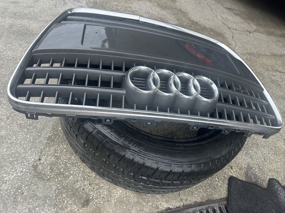 Ауди Q7 Audi Q7 предна маска/Решетка 2007-2009г