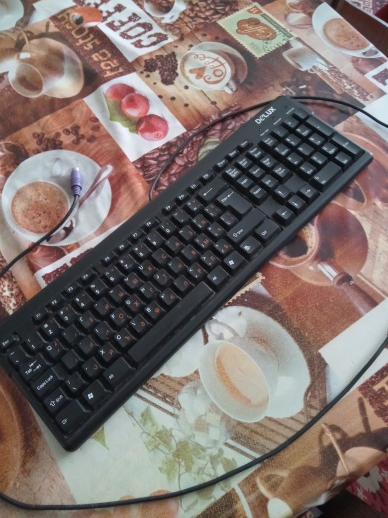 Настолен Компютър Neo + клавиатура + мишка