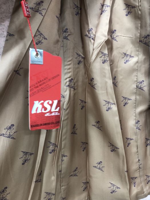 Продаётся демисезонное драповое пальто раз 44,46,48