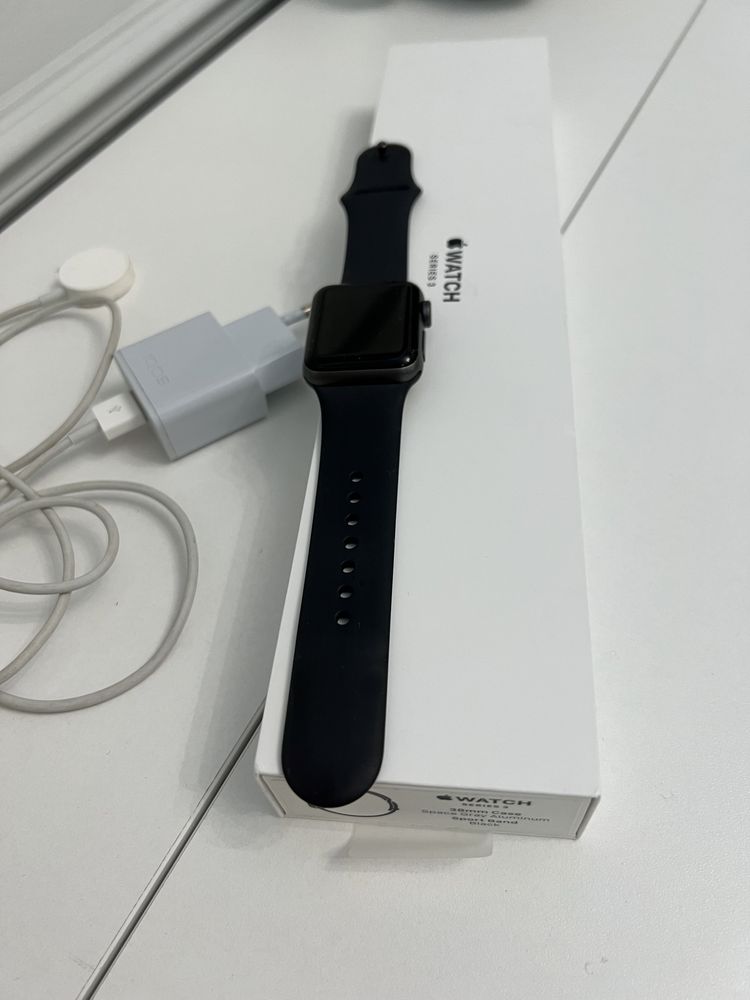 Продам смарт  часы Apple Watch Series 3,38mm