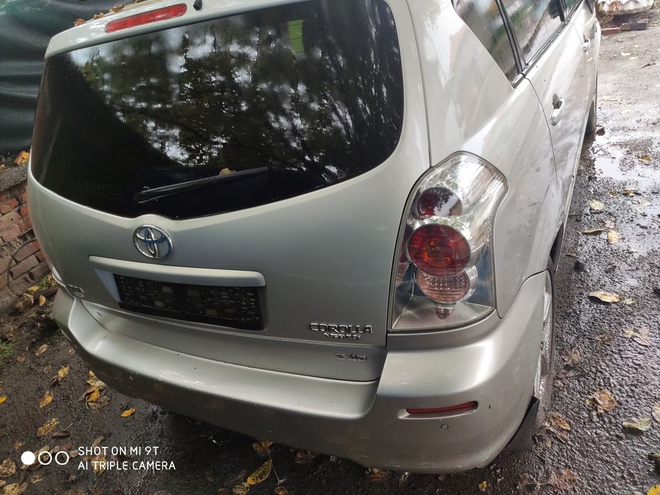 Toyota corolla verso на части