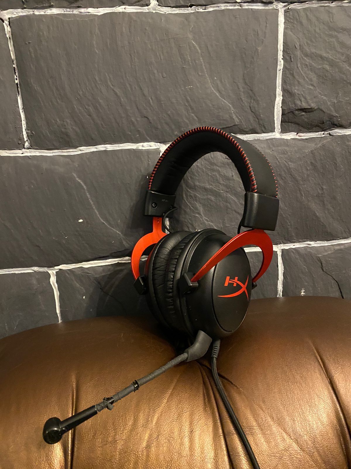 HyperX Cloud 2 .