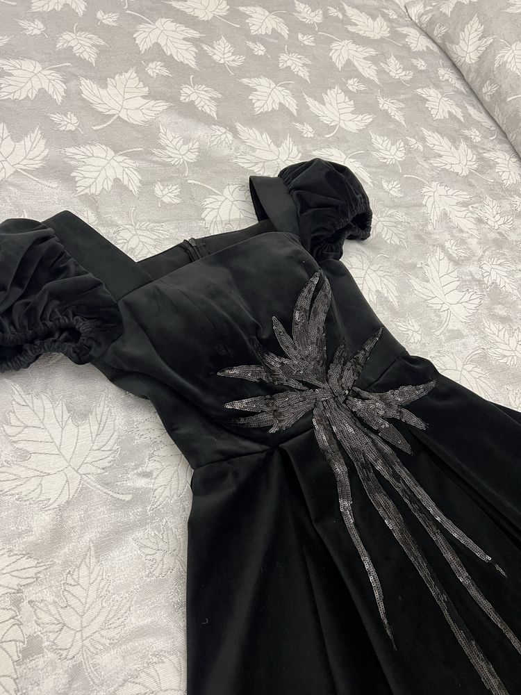 Черное Платье
