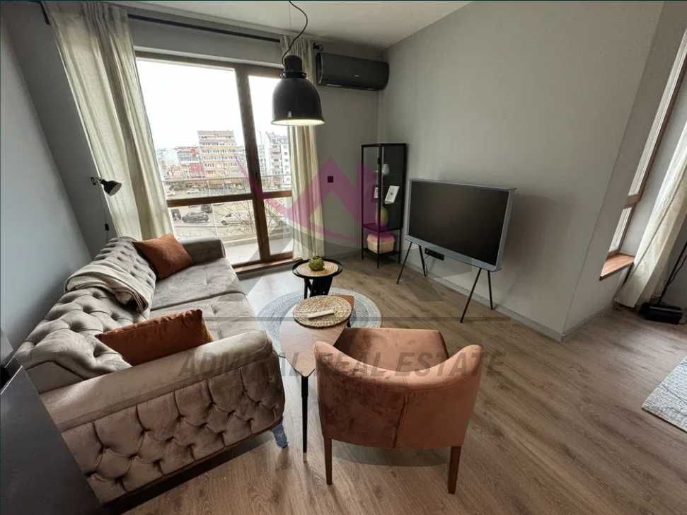 Дава се под наем Двустаен апартамент в Варна, Конфуто - 70 кв.м за 550 € - Снимка #1