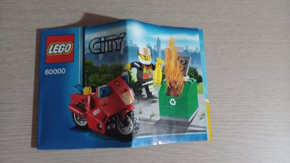 Lego City 60000 Пожарникарски мотоциклет.
