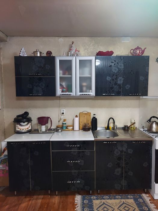 Продам кухонный гарнитур в хорошем состоянии в связи с переездом