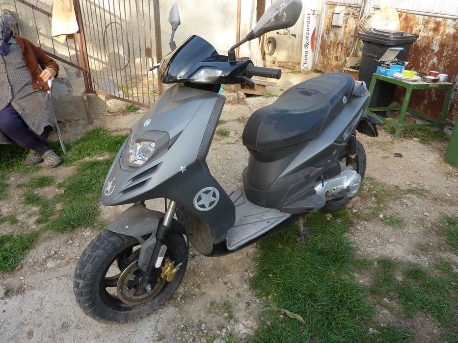 Scooter Piaggio Thypoon 49ccm