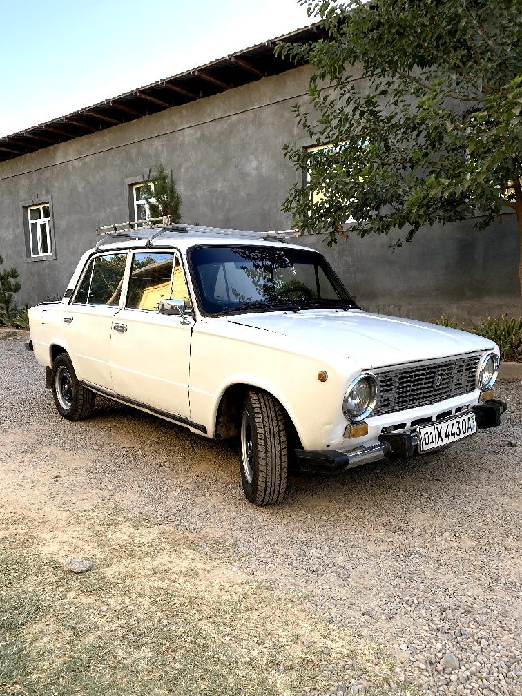 Vaz 21011   Ваз21011